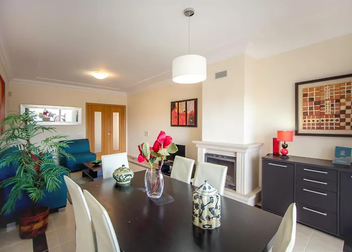 By Atlantic Places * Αλμπουφέιρα