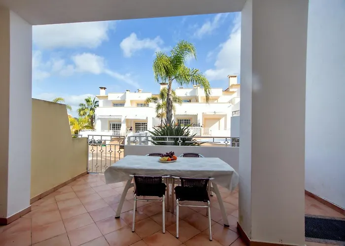 By Atlantic Places * Αλμπουφέιρα