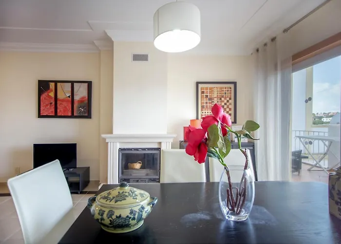 By Atlantic Places * Αλμπουφέιρα