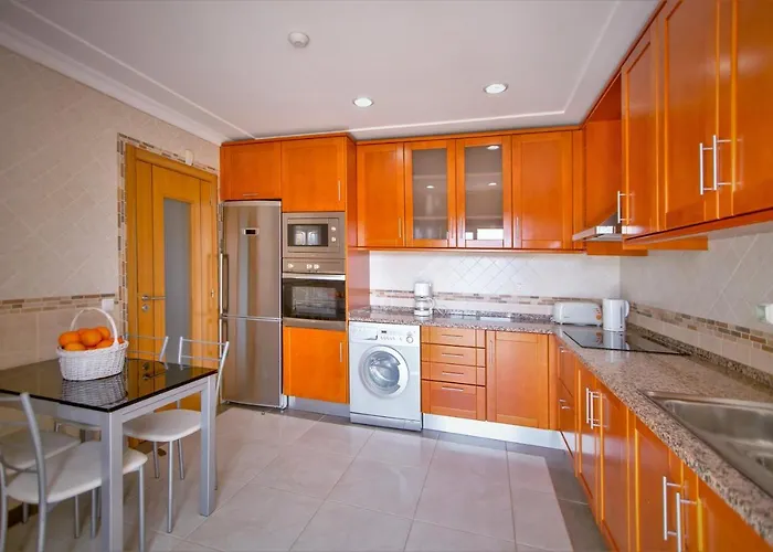 By Atlantic Places Βίλα *