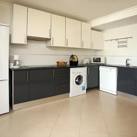 By Atlantic Places Villa *