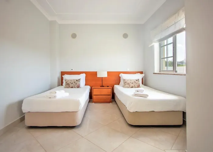 By Atlantic Places * 알부페이라